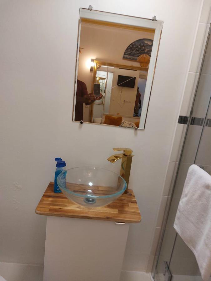 ホテル Happy Land Holliday Residential エピネー・シュル・セーヌ エクステリア 写真